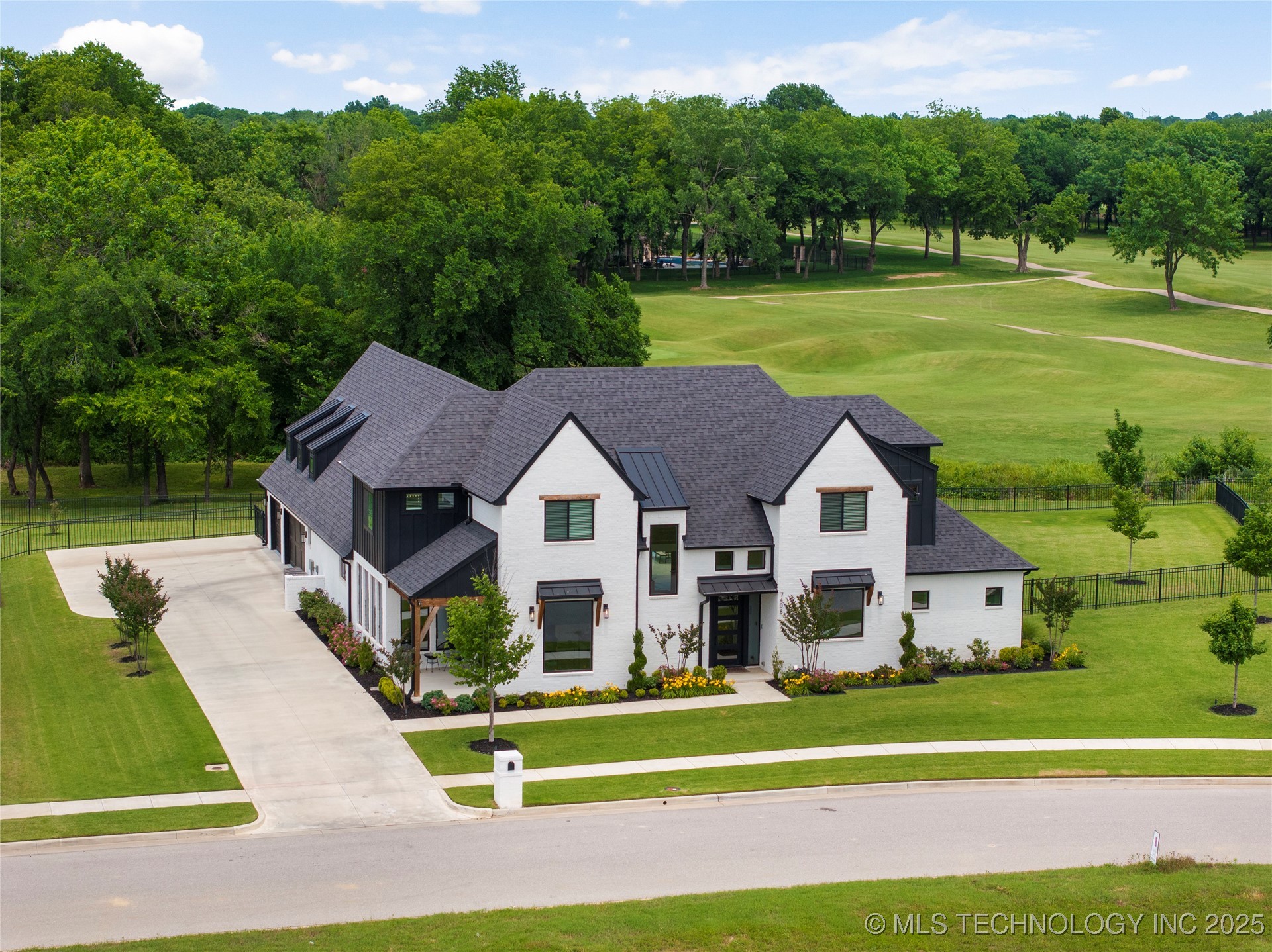 7408 E College Street, Broken Arrow, OK